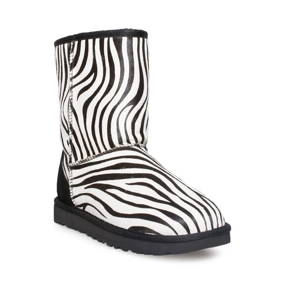UGG Classic Short Exotic Zebra Genuine Calf Hair Winter Boots Black/Cream Size 7 - Picture 1 of 11